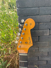 Load image into Gallery viewer, 1963 Fender Stratocaster Lake Placid Blue