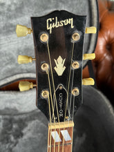 Load image into Gallery viewer, 1968 Gibson Hummingbird