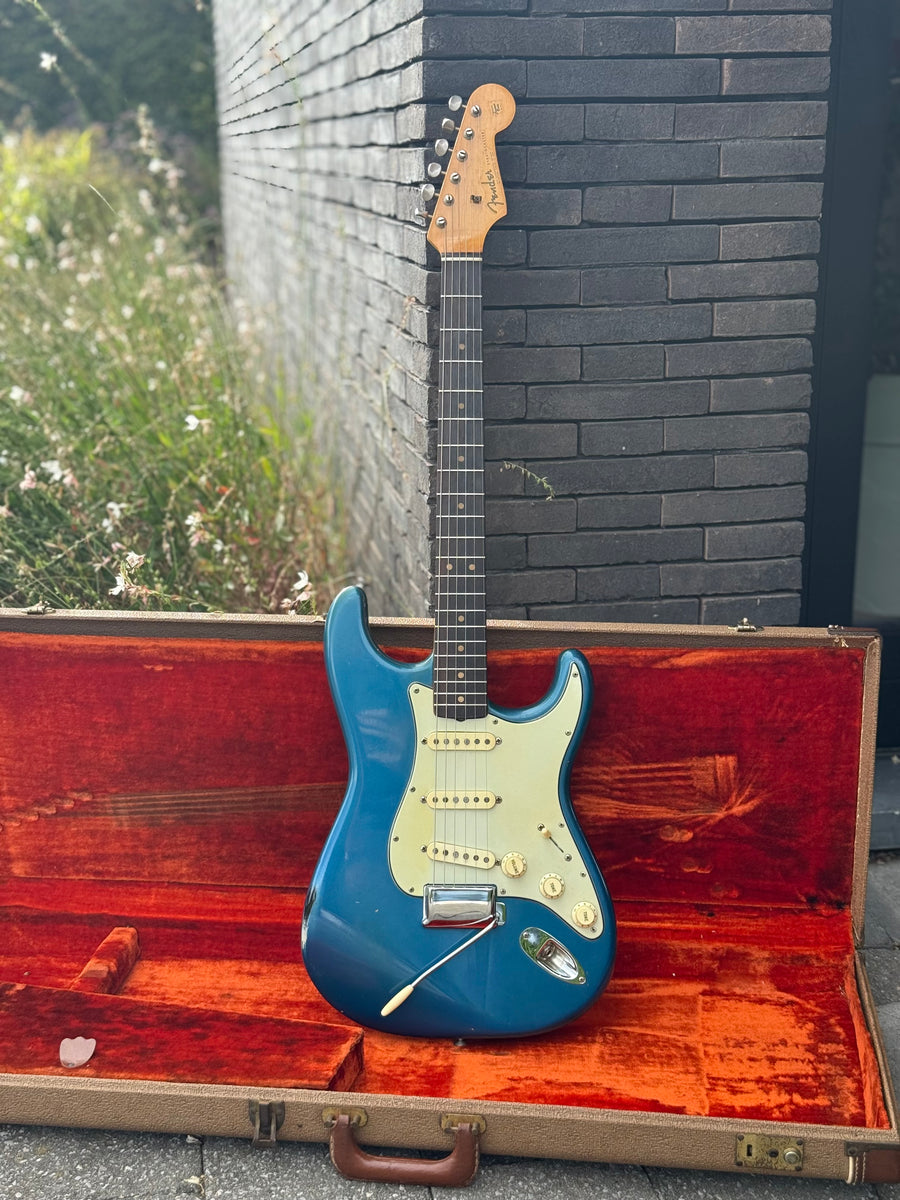 1963 Fender Stratocaster Lake Placid Blue – Know Your Vintage Guitars