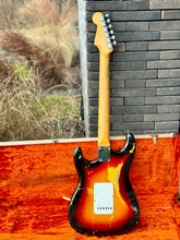 Load image into Gallery viewer, 1962 Fender Stratocaster