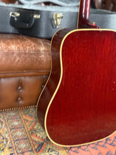 Load image into Gallery viewer, 1968 Gibson Hummingbird
