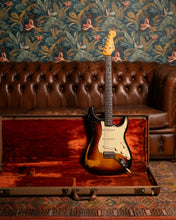 Load image into Gallery viewer, 1962 Fender Stratocaster