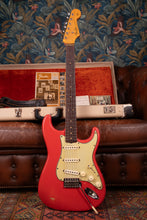 Load image into Gallery viewer, 1964 Fender Stratocaster Fiesta Red