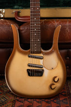 Load image into Gallery viewer, 1965 Danelectro Guitarlin