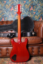 Load image into Gallery viewer, 1962 Epiphone Coronet
