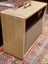 Load image into Gallery viewer, 1960 Gibson GA 14 Titan