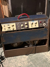 Load image into Gallery viewer, 1960 Magnatone Custom 260