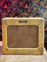 Load image into Gallery viewer, 1950 Fender Deluxe amp