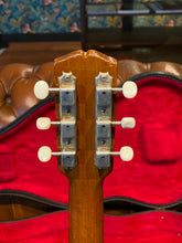 Load image into Gallery viewer, 1967 Gibson Melody Maker