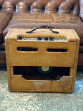 Load image into Gallery viewer, 1954 Fender Deluxe amp