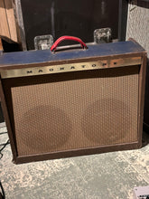 Load image into Gallery viewer, 1960 Magnatone Custom 260