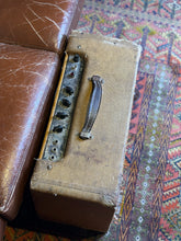 Load image into Gallery viewer, 1960 Fender Tweed Vibrolux
