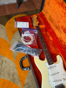 1965 Fender Stratocaster Olympic White