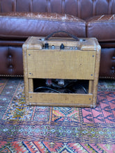 Load image into Gallery viewer, 1960 Fender Champ – Tweed

