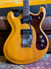 Load image into Gallery viewer, 1966 Mosrite Joe Maphis  natural
