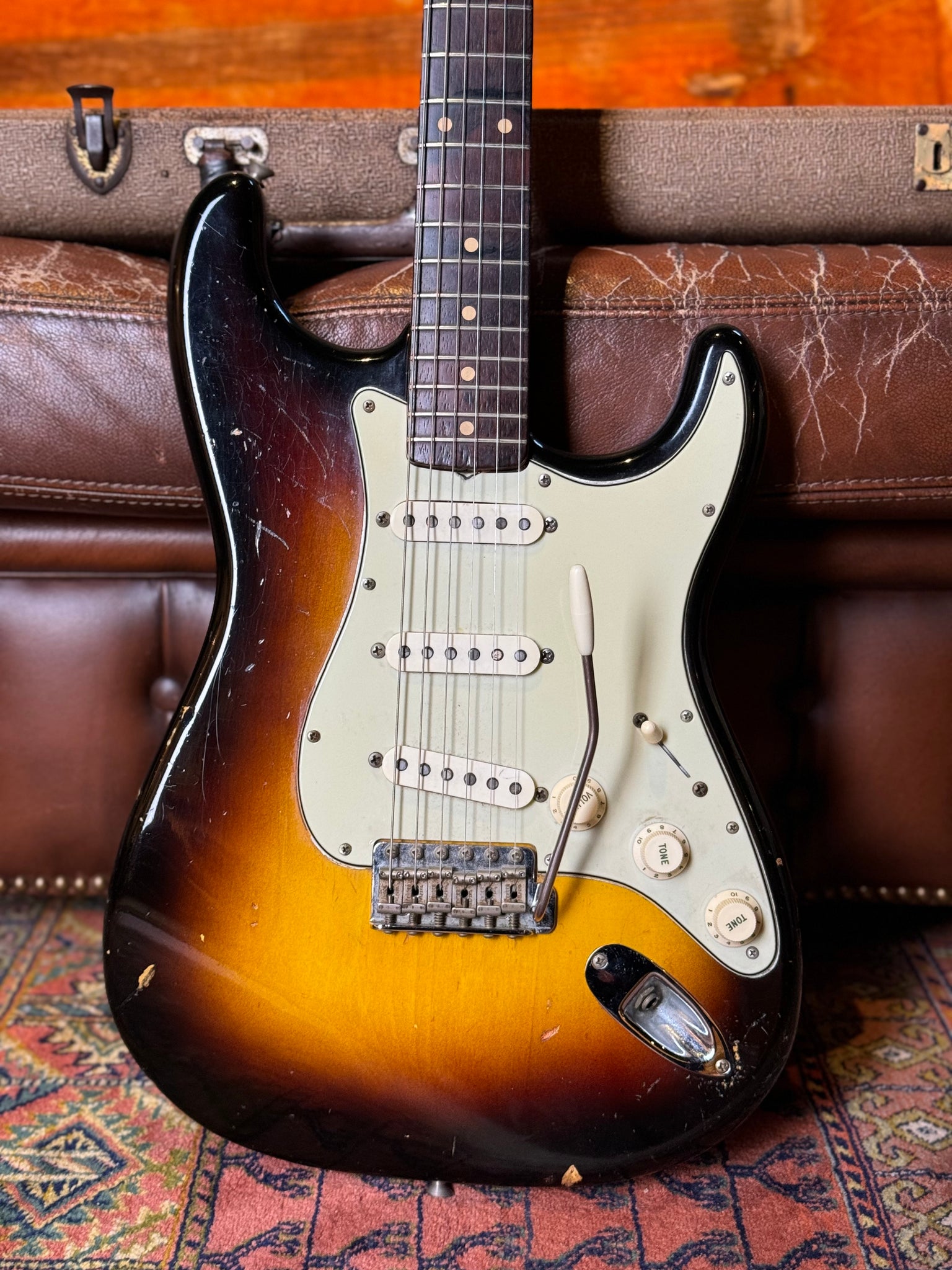 Beautiful Strats 1960 Fender Stratocaster – Know Your Vintage Guitars