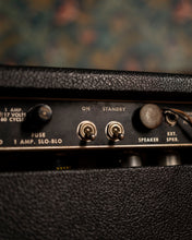 Load image into Gallery viewer, 1964 Fender Deluxe reverb
