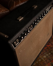 Load image into Gallery viewer, 1964 Fender Deluxe reverb
