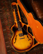 Load image into Gallery viewer, 1963 Gibson ES-335
