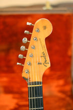 Load image into Gallery viewer, 1962 Fender Stratocaster
