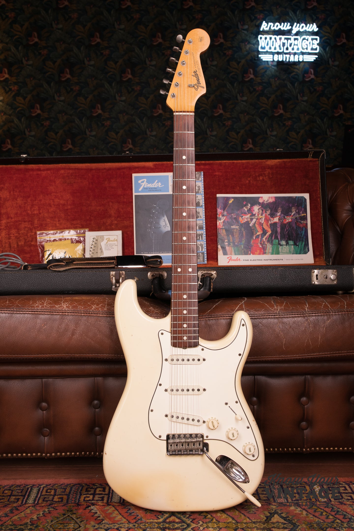 1965 Fender Stratocaster Olympic White