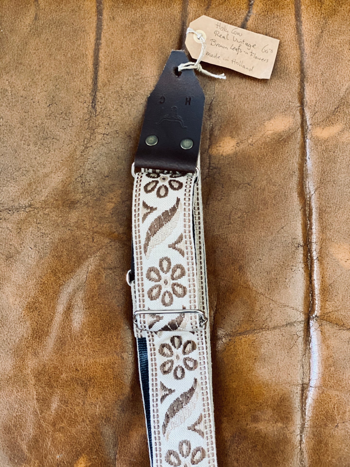 Holy Cow Straps - Brown leafs 'n flowers