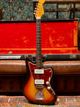 Load image into Gallery viewer, 1965 Fender Jazzmaster L series
